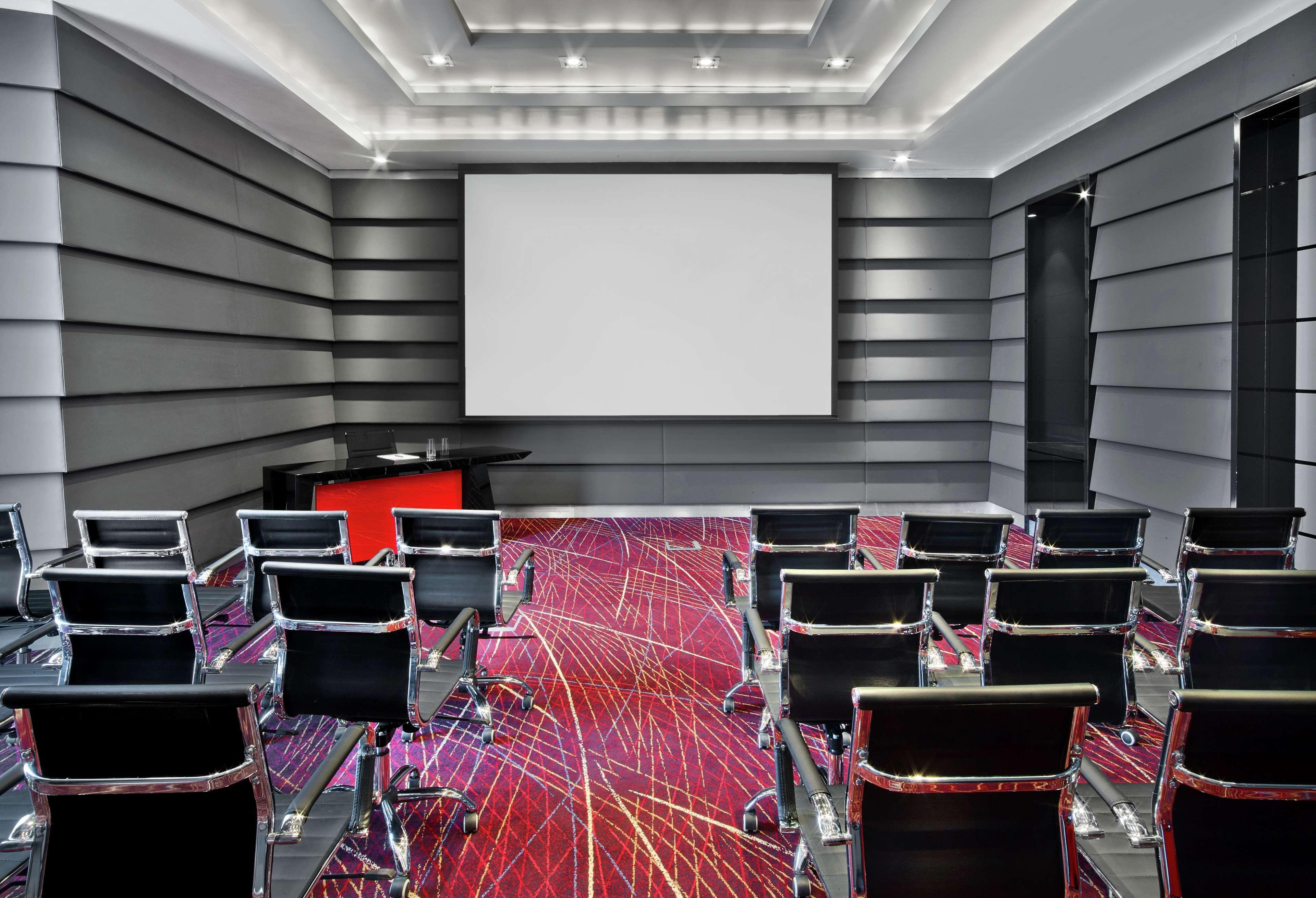 V Hotel Dubai, Curio Collection By Hilton Экстерьер фото The meeting room