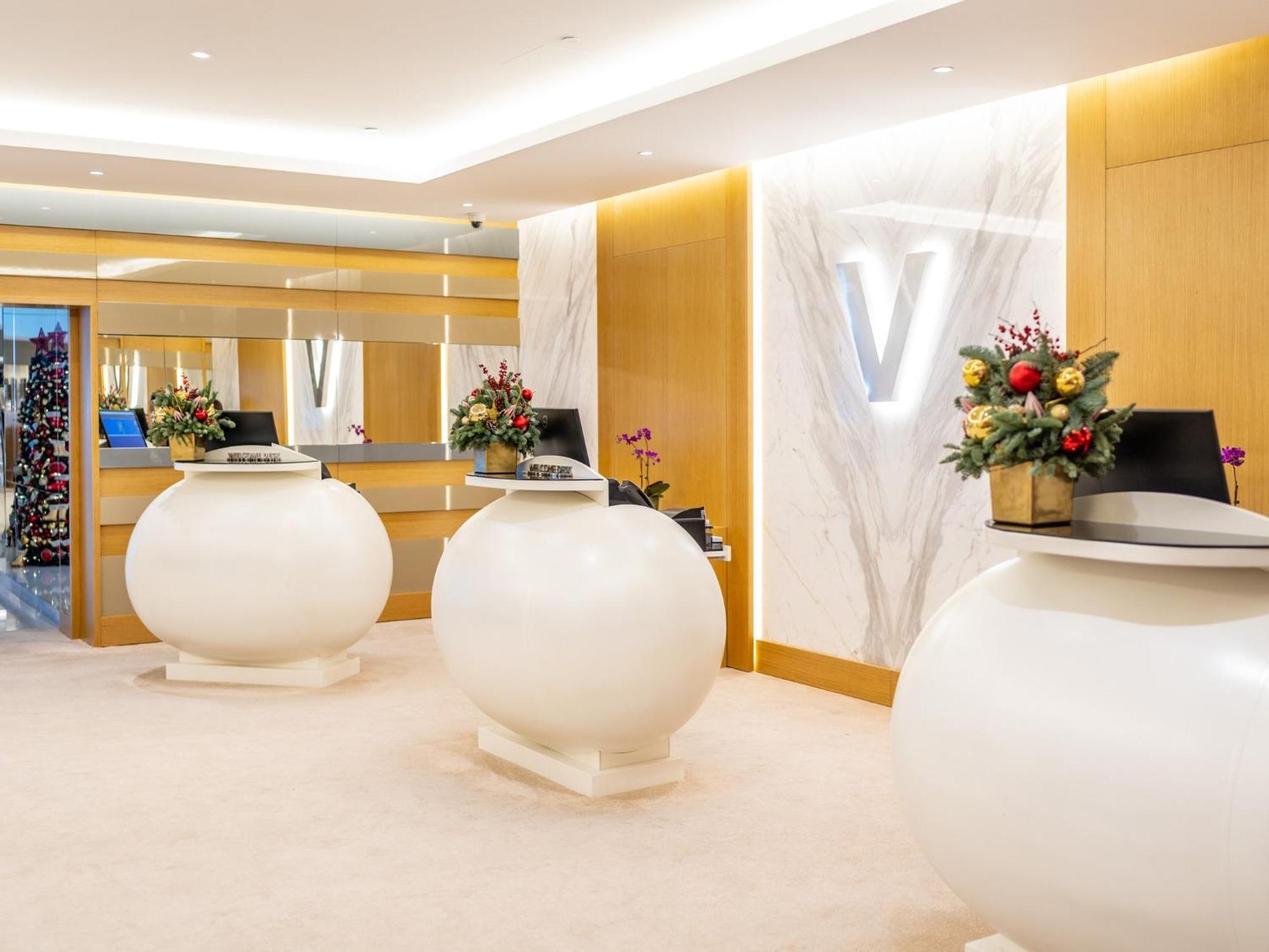 V Hotel Dubai, Curio Collection By Hilton Экстерьер фото Reception at the hotel