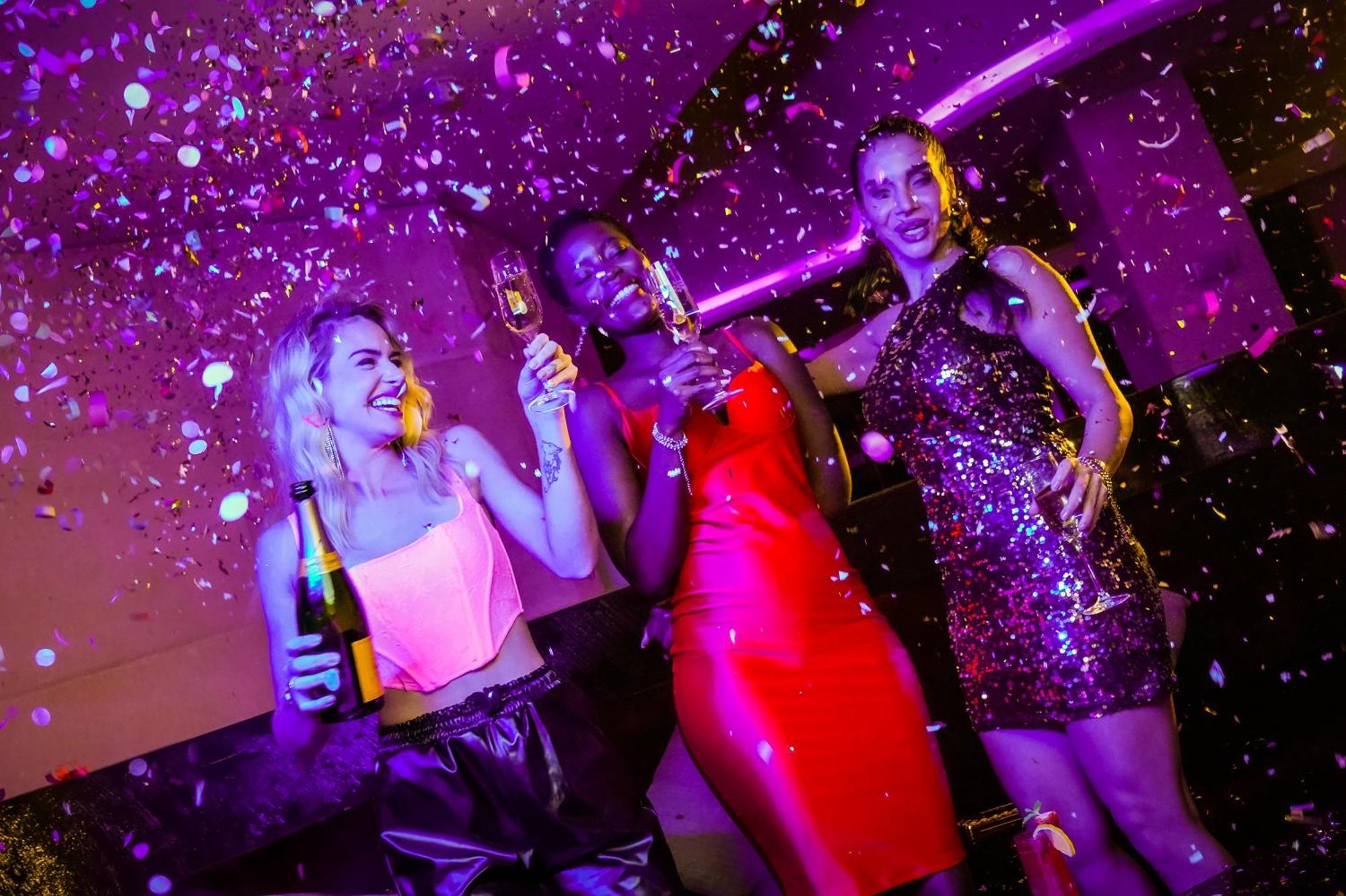 V Hotel Dubai, Curio Collection By Hilton Экстерьер фото A nightclub in Cape Town