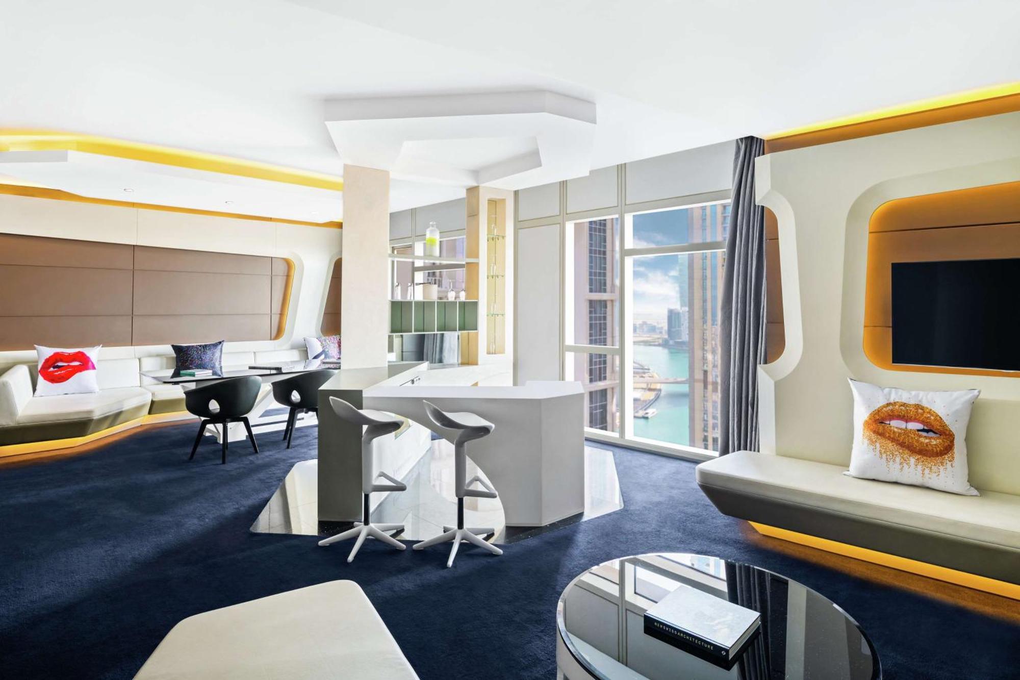 V Hotel Dubai, Curio Collection By Hilton Экстерьер фото Suite