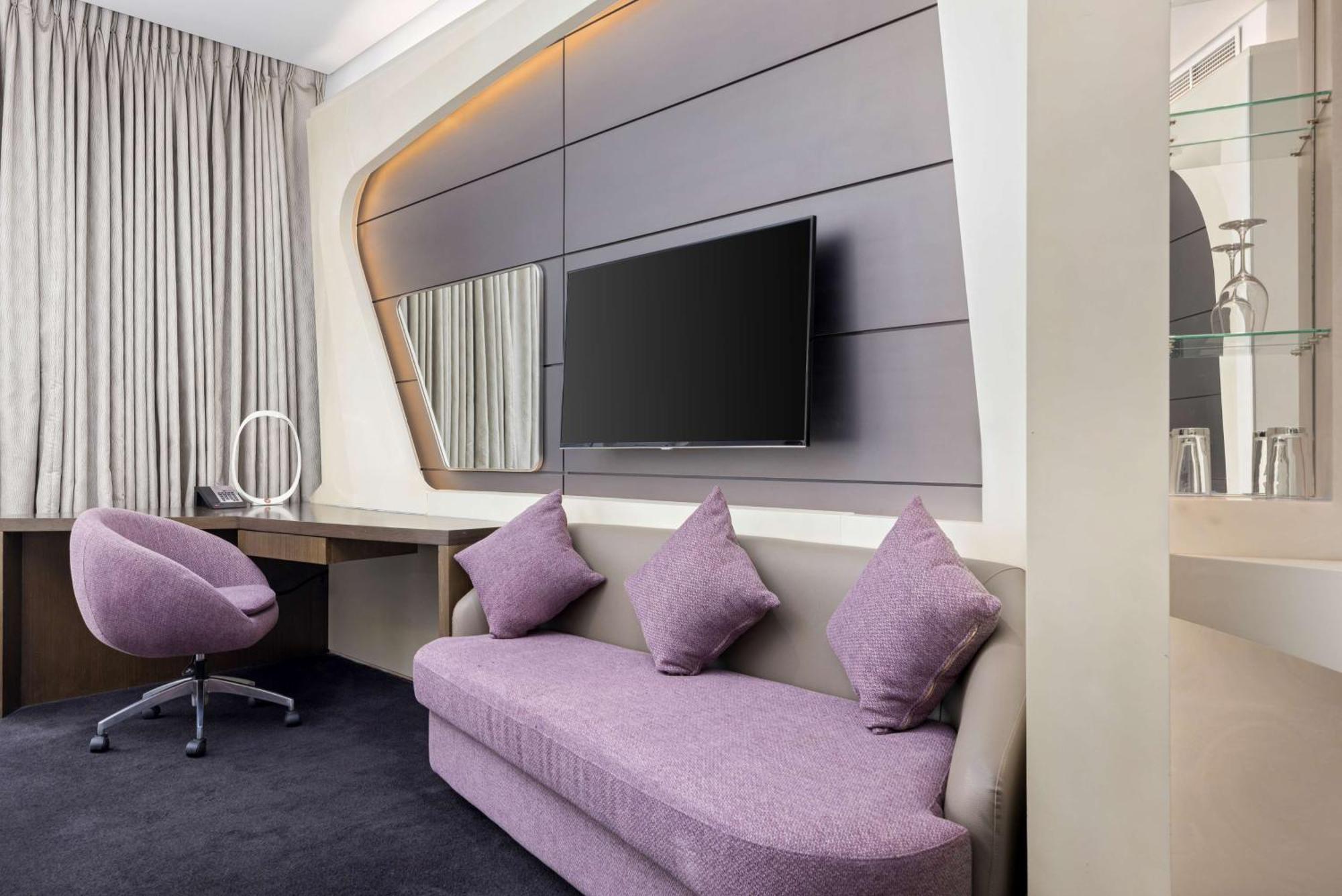 V Hotel Dubai, Curio Collection By Hilton Экстерьер фото