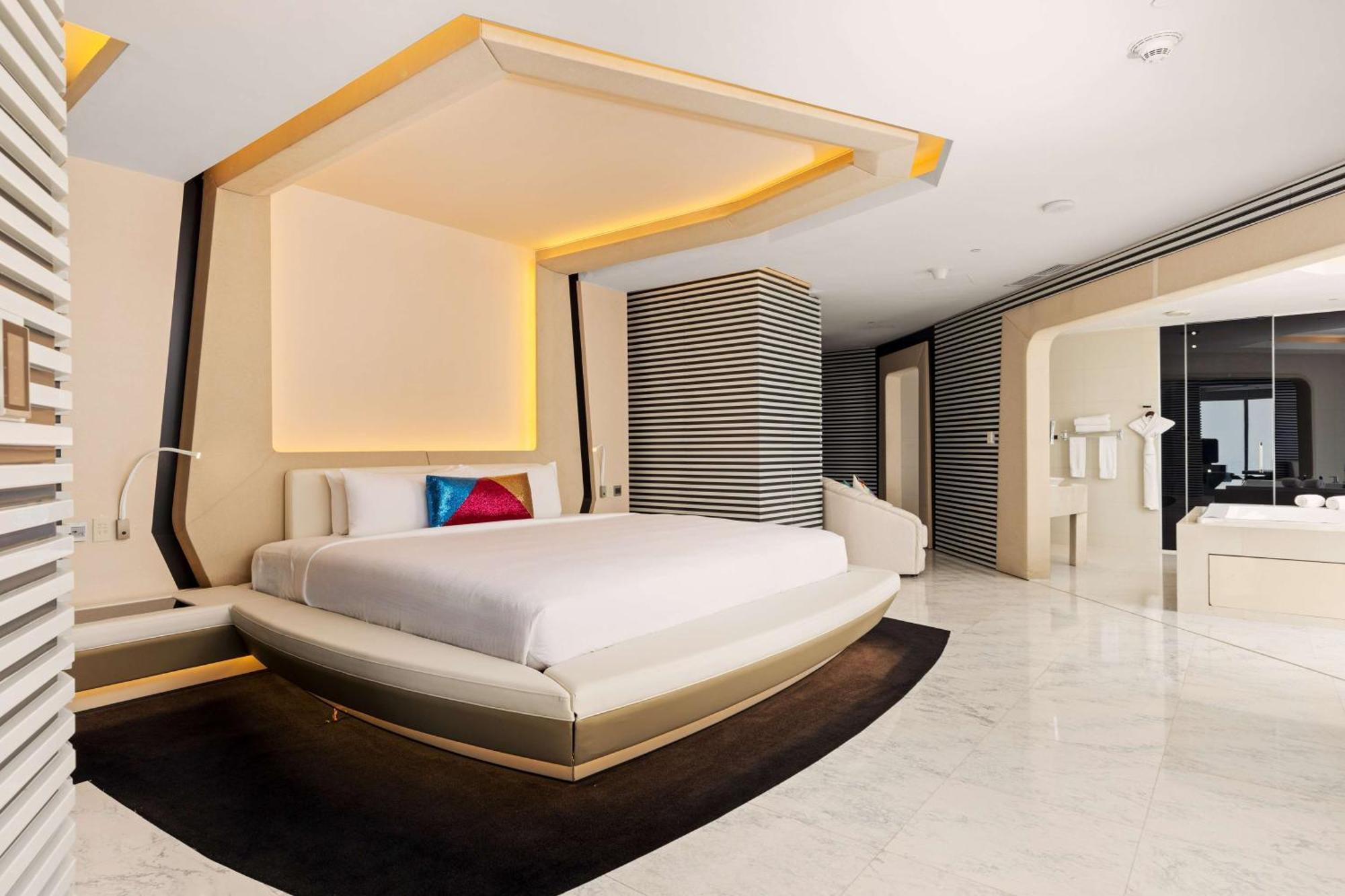 V Hotel Dubai, Curio Collection By Hilton Экстерьер фото