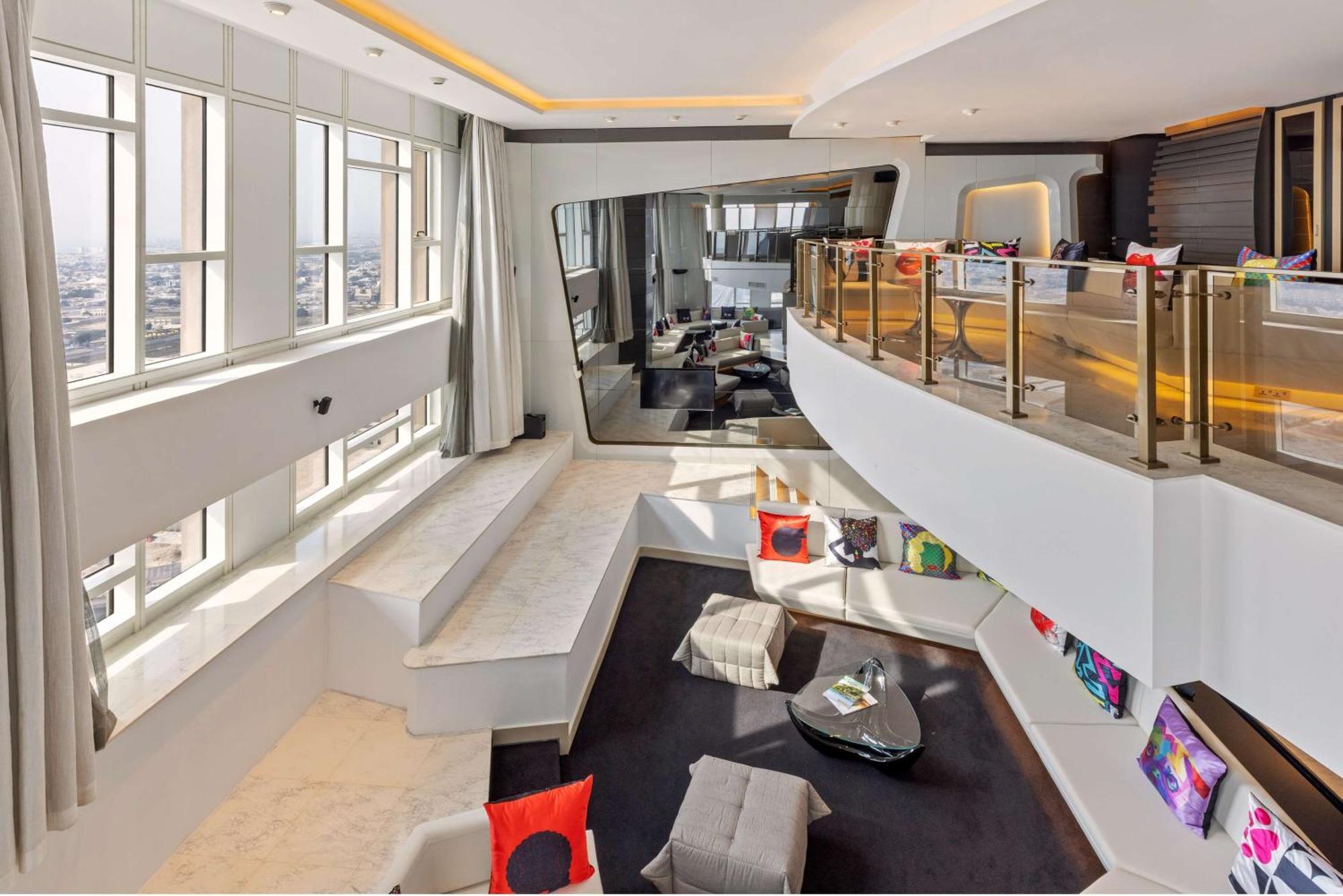 V Hotel Dubai, Curio Collection By Hilton Экстерьер фото
